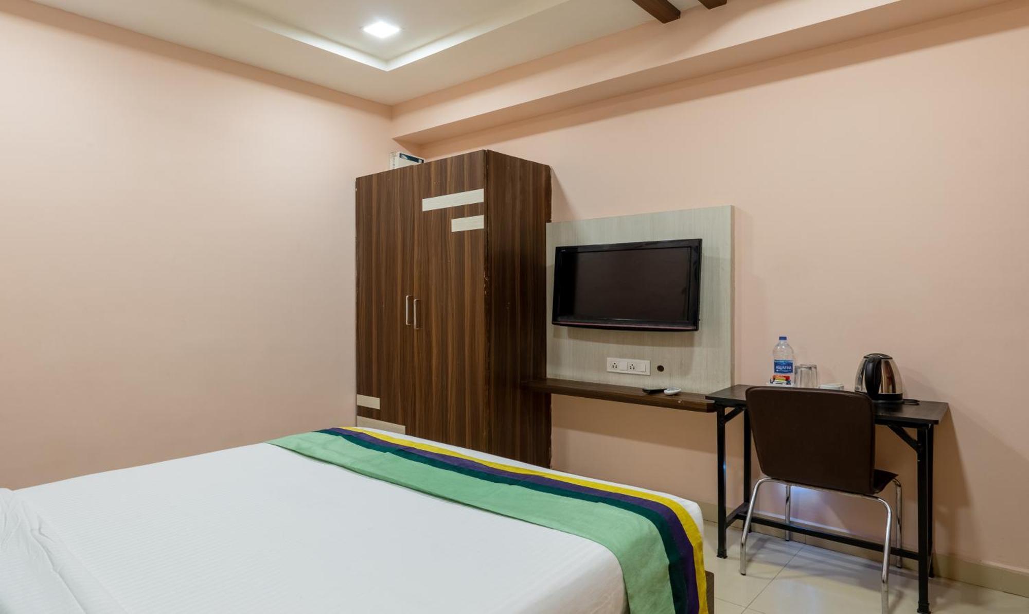 Treebo Eco Stay T Nagar チェンナイ エクステリア 写真